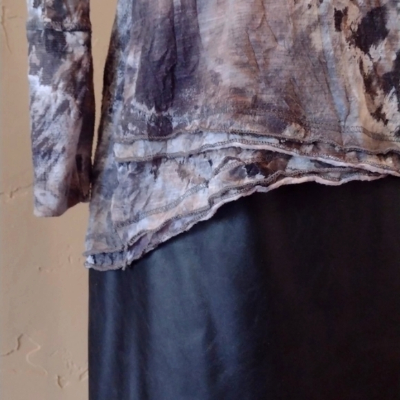 David Cline Gray and Taupe Long Sleeve Blouse - Picture 2 of 9